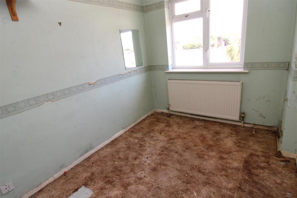 Bedroom..JPG