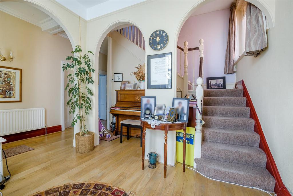 8654290-interior03.jpg
