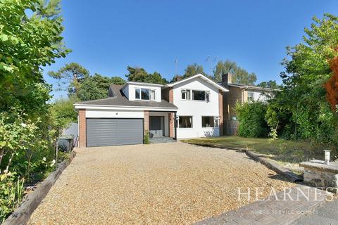 5 bedroom detached house for sale, Robins Wood Drive, Ferndown, BH22