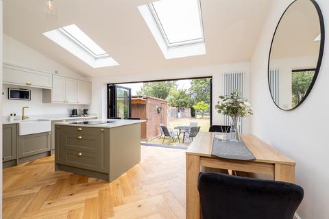 424 Sutton Common Road, Sutton, SM3 9JW