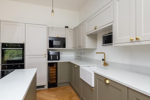 424 Sutton Common Road, Sutton, SM3 9JW