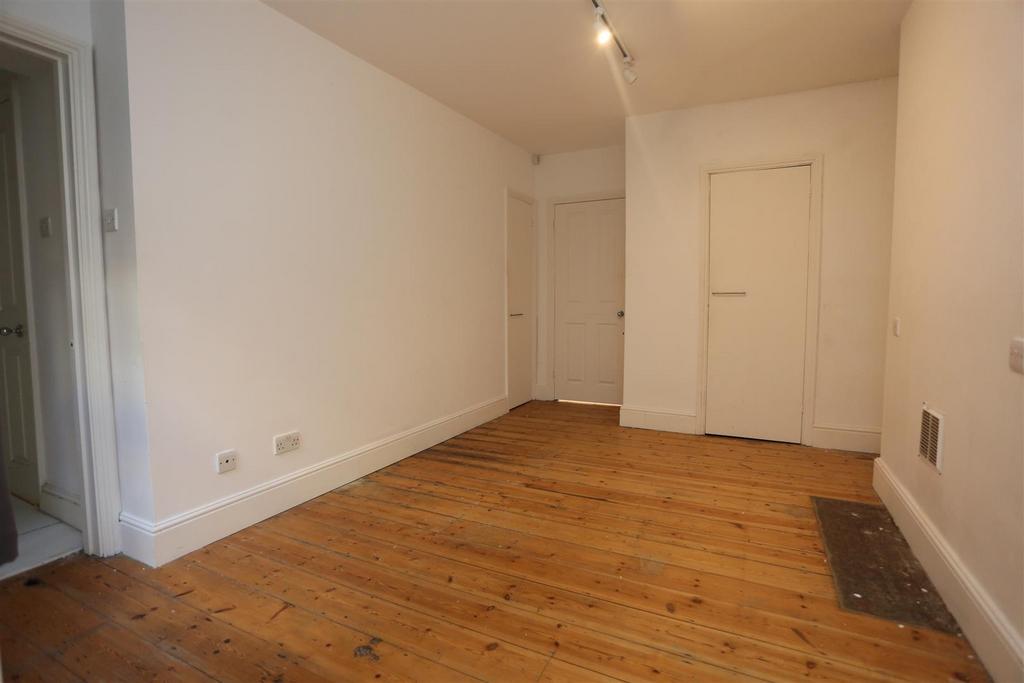 Lgf 37 Regency Sq new23 (8).JPG