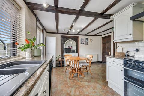 4 bedroom detached house for sale, Main Road, St Lawrence