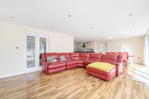 6 bedroom detached house for sale, Wexham,  Berkshire,  SL3