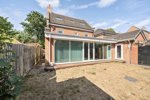 2 Church Lane, Wexham, Slough, SL3 6LB