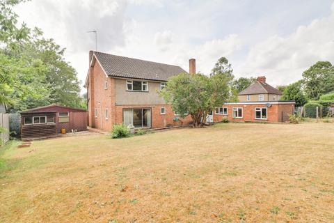4 bedroom country house for sale, Kingsmoor Road, Harlow, CM19