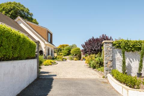 4 bedroom detached house for sale, Clifton, Castel, Guernsey