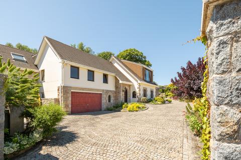 4 bedroom detached house for sale, Clifton, Castel, Guernsey