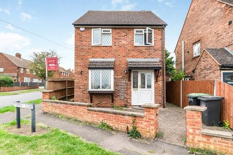 3 bedroom detached house to rent, Everest Close, Bedfordshire SG15