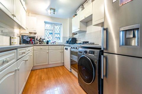 3 bedroom detached house to rent, Everest Close, Bedfordshire SG15