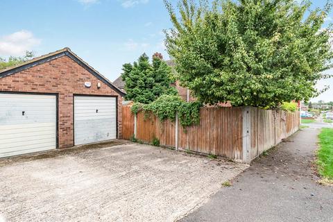 3 bedroom detached house to rent, Everest Close, Bedfordshire SG15