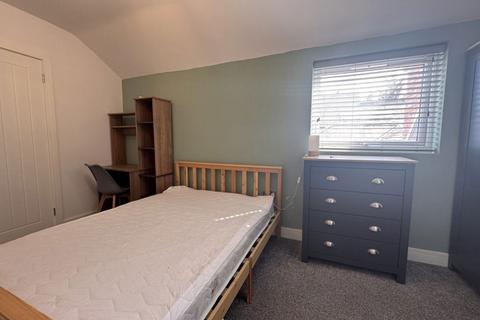 1 bedroom in a house share to rent, Garton End Road, Dogsthorpe, Peterborough,  PE1 4E
