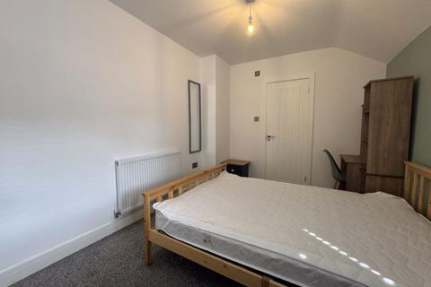 1 bedroom in a house share to rent, Garton End Road, Dogsthorpe, Peterborough,  PE1 4E