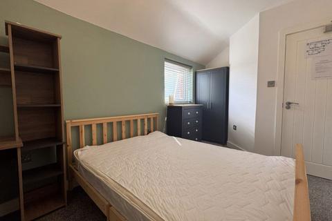 1 bedroom in a house share to rent, Garton End Road, Dogsthorpe, Peterborough,  PE1 4E