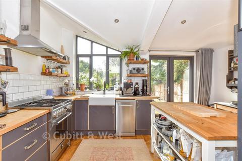 2 bedroom end of terrace house for sale, Ford Road, Arundel BN18