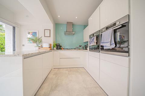 4 bedroom detached house for sale, Warwick Road, Solihull, B91