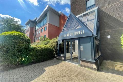 Studio to rent, Talbot Road, Old Trafford, Manchester
