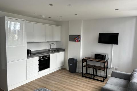 Studio to rent, Talbot Road, Old Trafford, Manchester
