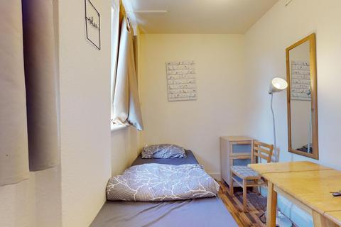 Flat share to rent, Saint Pauls Avenue