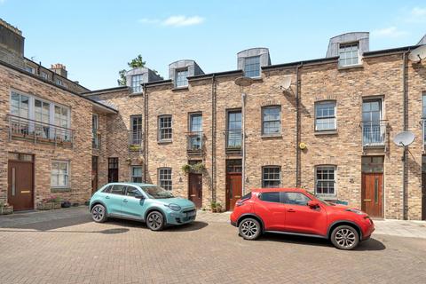 3 bedroom terraced house to rent, Iona Street Lane, Edinburgh, Midlothian