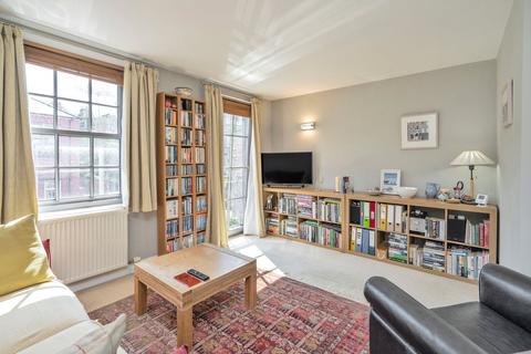 3 bedroom terraced house to rent, Iona Street Lane, Edinburgh, Midlothian