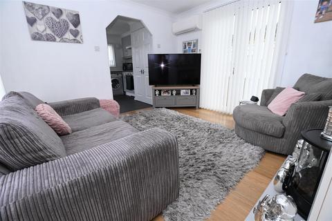 1 bedroom park home for sale, Creek Road, Canvey Island SS8