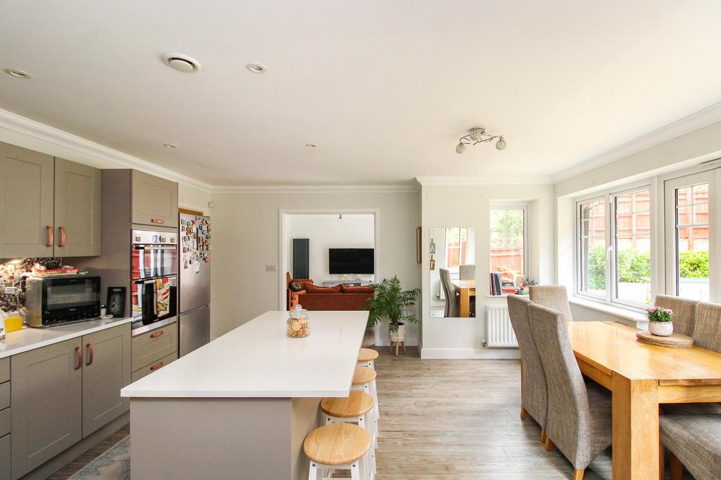 Kitchen/Breakfast Room