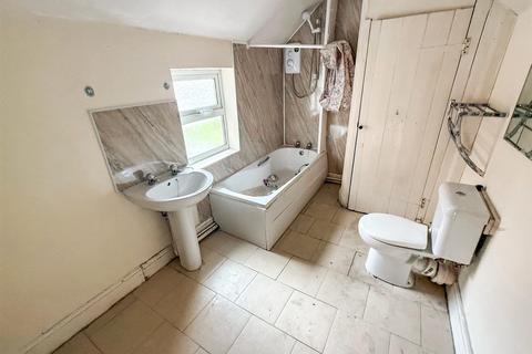 4 bedroom terraced house for sale, New Road, Newtown