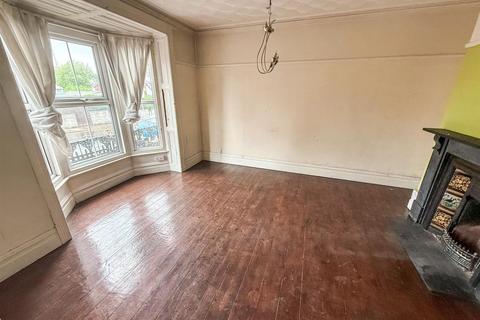 4 bedroom terraced house for sale, New Road, Newtown