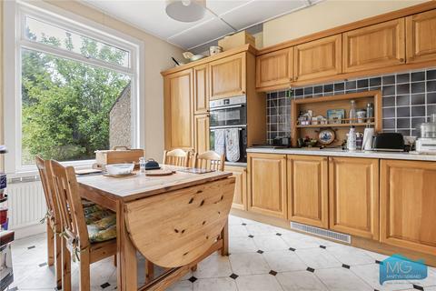 4 bedroom semi-detached house for sale, Chandos Avenue, London, N20
