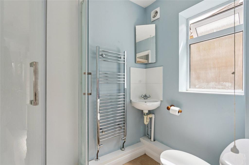 Ground Floor Shower
