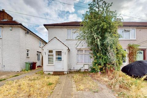 3 bedroom end of terrace house for sale, David Road, Dagenham, RM8