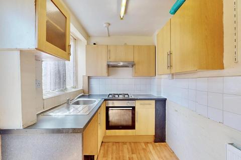 3 bedroom end of terrace house for sale, David Road, Dagenham, RM8