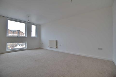 2 bedroom duplex to rent, Barge Arm East, The Docks, Gloucester