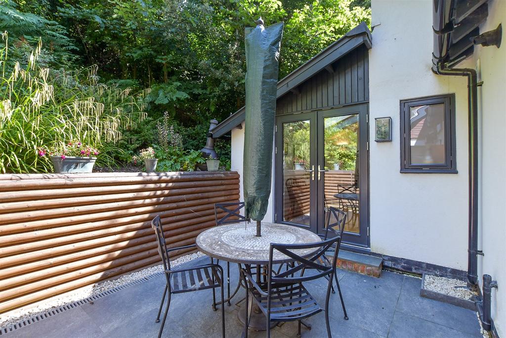 Patio / Decking