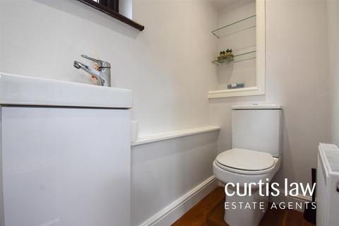 131 Redlam, Blackburn, BB2 1UN