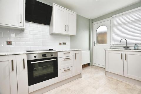 3 bedroom terraced house for sale, Catford Close, Hull