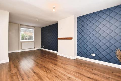 3 bedroom terraced house for sale, Catford Close, Hull