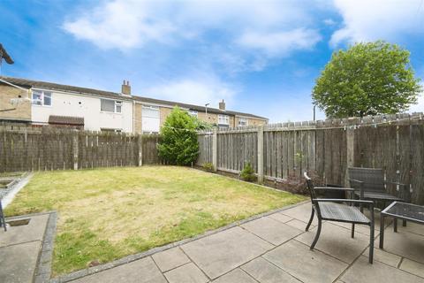 3 bedroom terraced house for sale, Catford Close, Hull