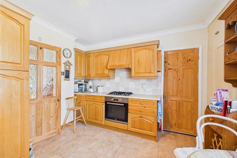 2 bedroom semi-detached house for sale, Knowsley Avenue, Cottingham