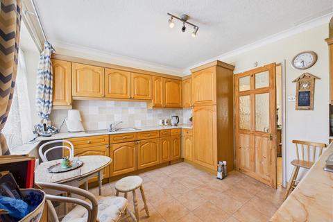 2 bedroom semi-detached house for sale, Knowsley Avenue, Cottingham