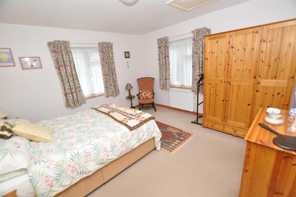 Rear Bedroom 4