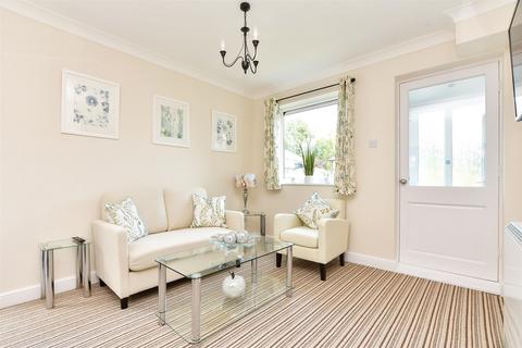 2 bedroom end of terrace house for sale, Buller Close, Crowborough, East Sussex
