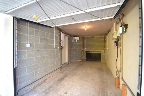 2 bedroom terraced house to rent, Vine Street, East Sussex BN1