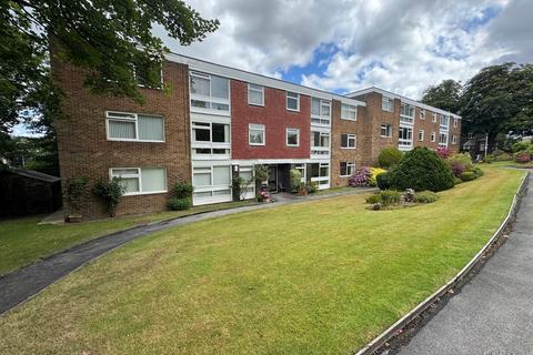 2 bedroom flat for sale, Moorhead Lane, Shipley, BD18