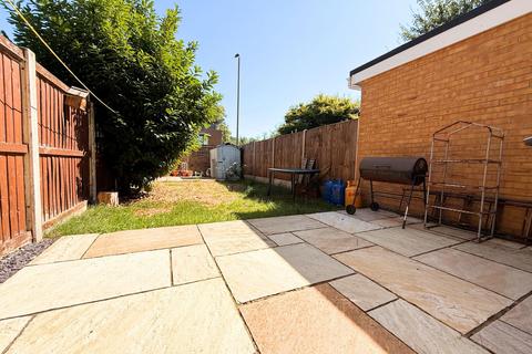 3 bedroom townhouse for sale, Porthallow Close, Orpington BR6