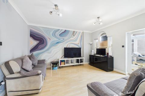 3 bedroom end of terrace house for sale, The Comfrey, Aylesbury