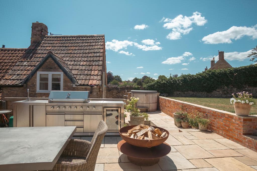297572 - Re-edits 3 Bath Road, Beckington Inigo...