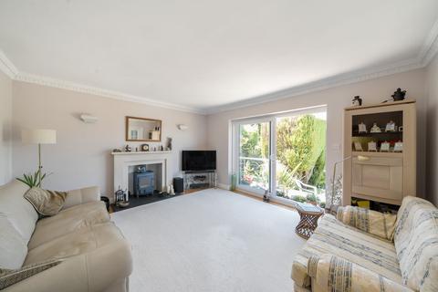2 bedroom detached house for sale, Court Farm Road, Warlingham CR6