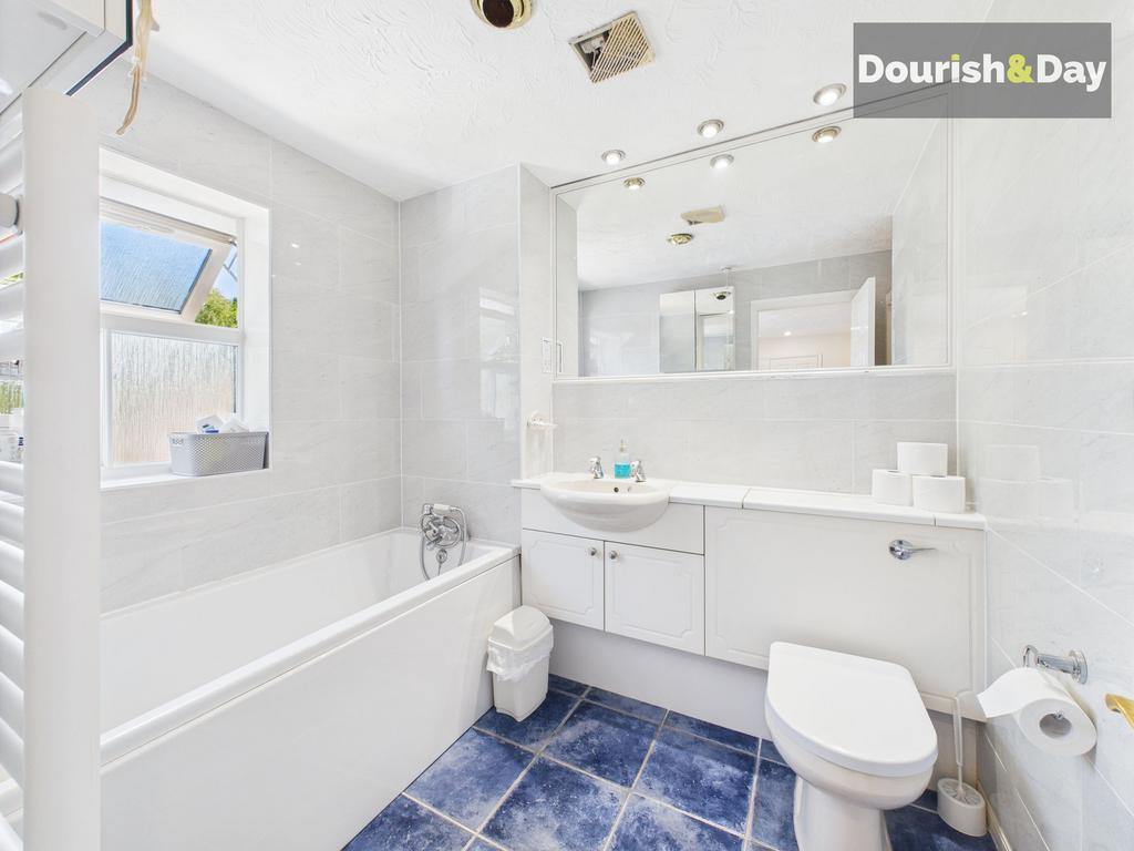 Ensuite Bathroom